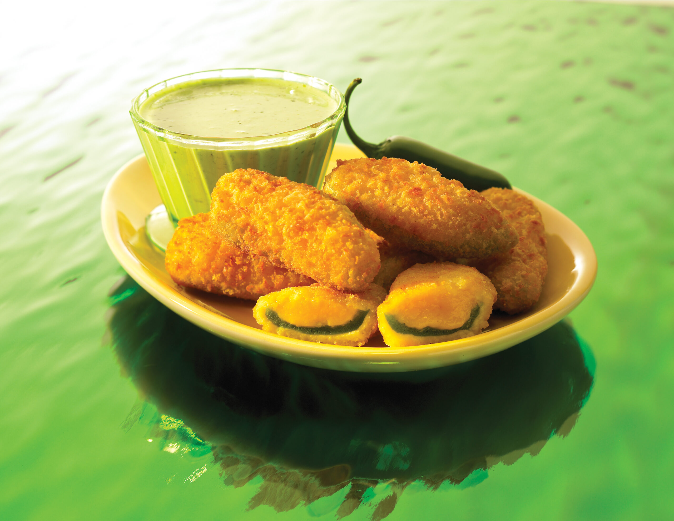 FRED'S - Breaded Stuffed Jalapeño with Cheddar Cheese - 4/3 lb Box