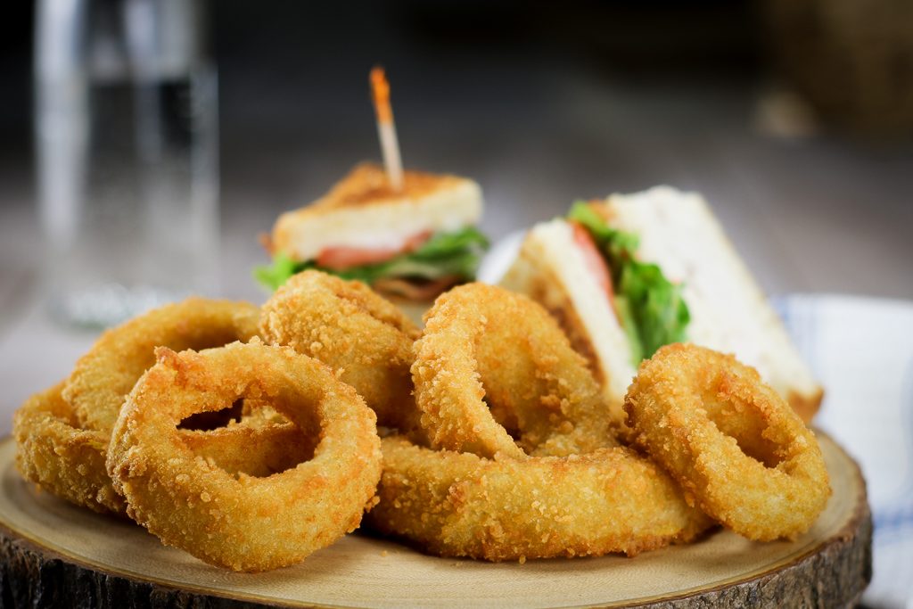 FRED'S - Breaded Gourmet Crumb Thick Cut Onion Ring 3/4in - 8/2 lb Box