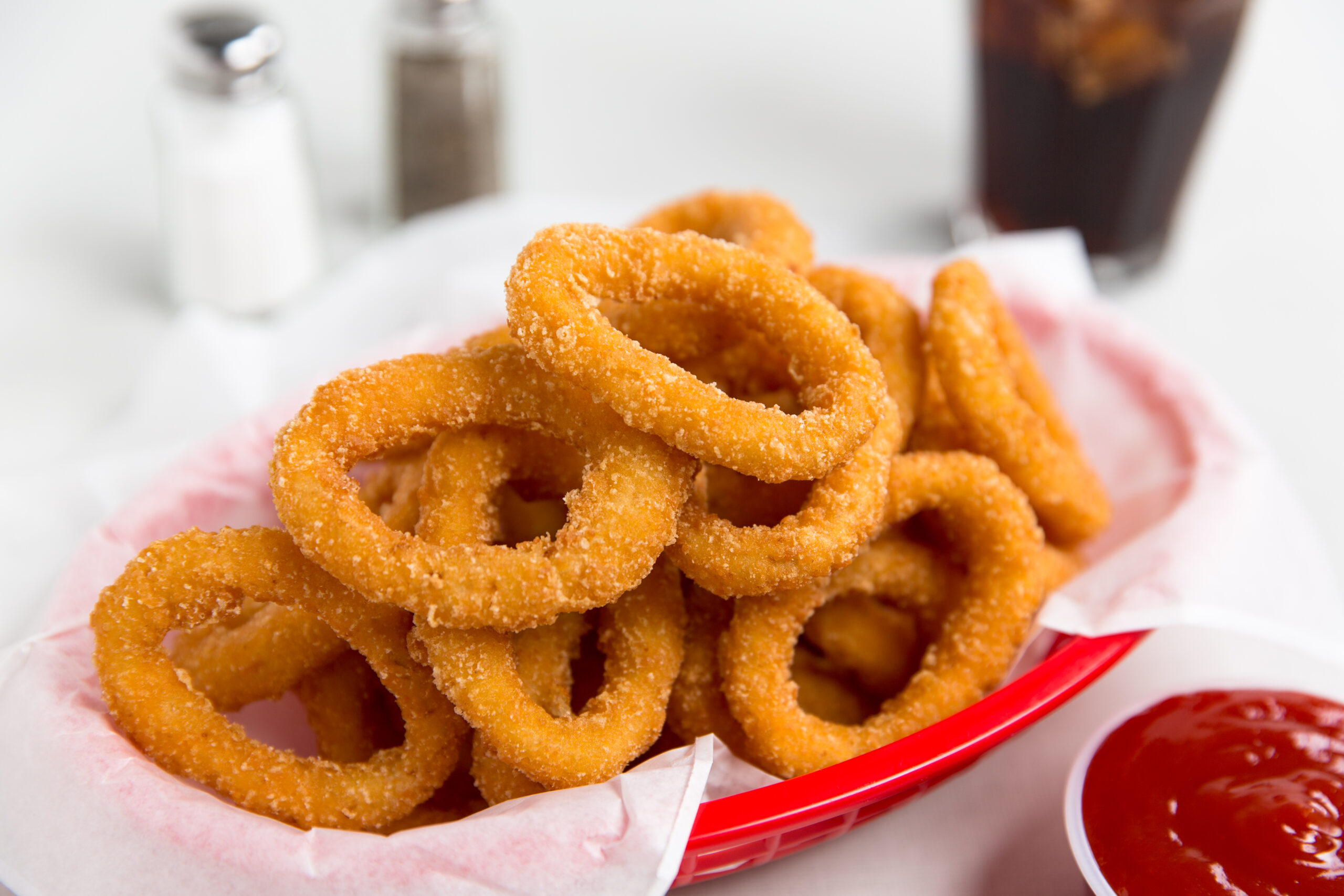 FRED'S - BREADED EXTRUDED ONION RING - 8/2 lb Bags